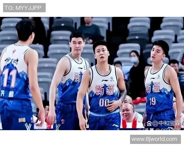 新疆男篮与天津男篮激战正酣谁能在这场对决中笑到最后